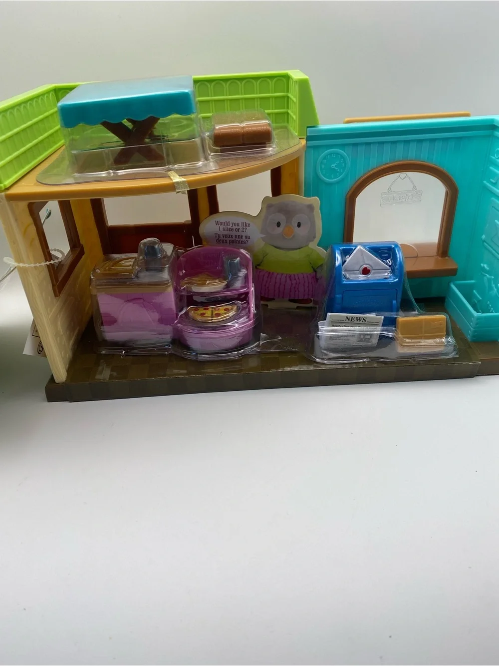 Li'l Woodzeez Post'n Pizza Shop Playset — Green & Pink